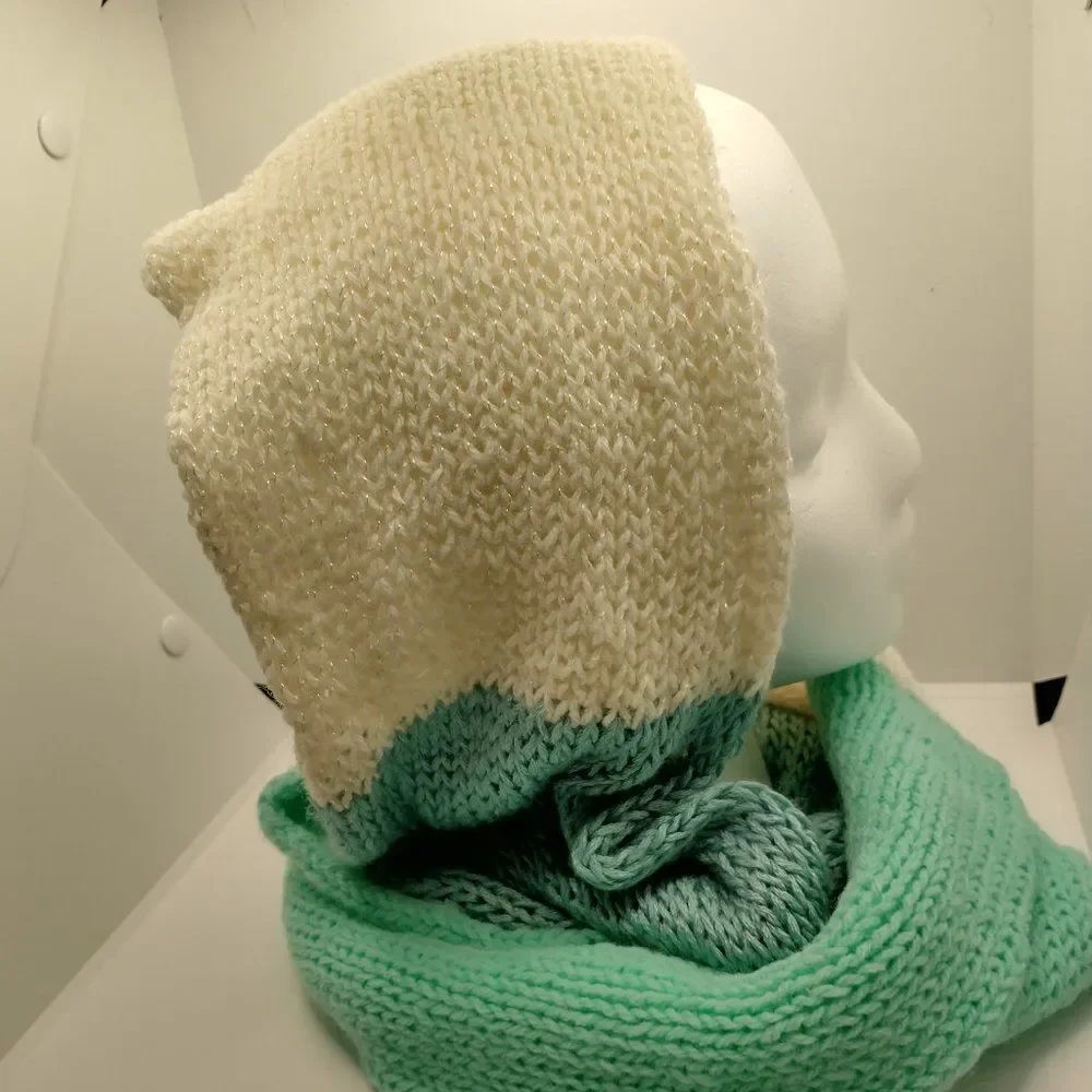 Hand Crafted Unisex Knit Scarve Green Ivory Infinity Fashion Winter Wrap Cowl